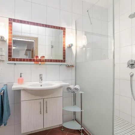 Apartment Marchfeld 4 5 *